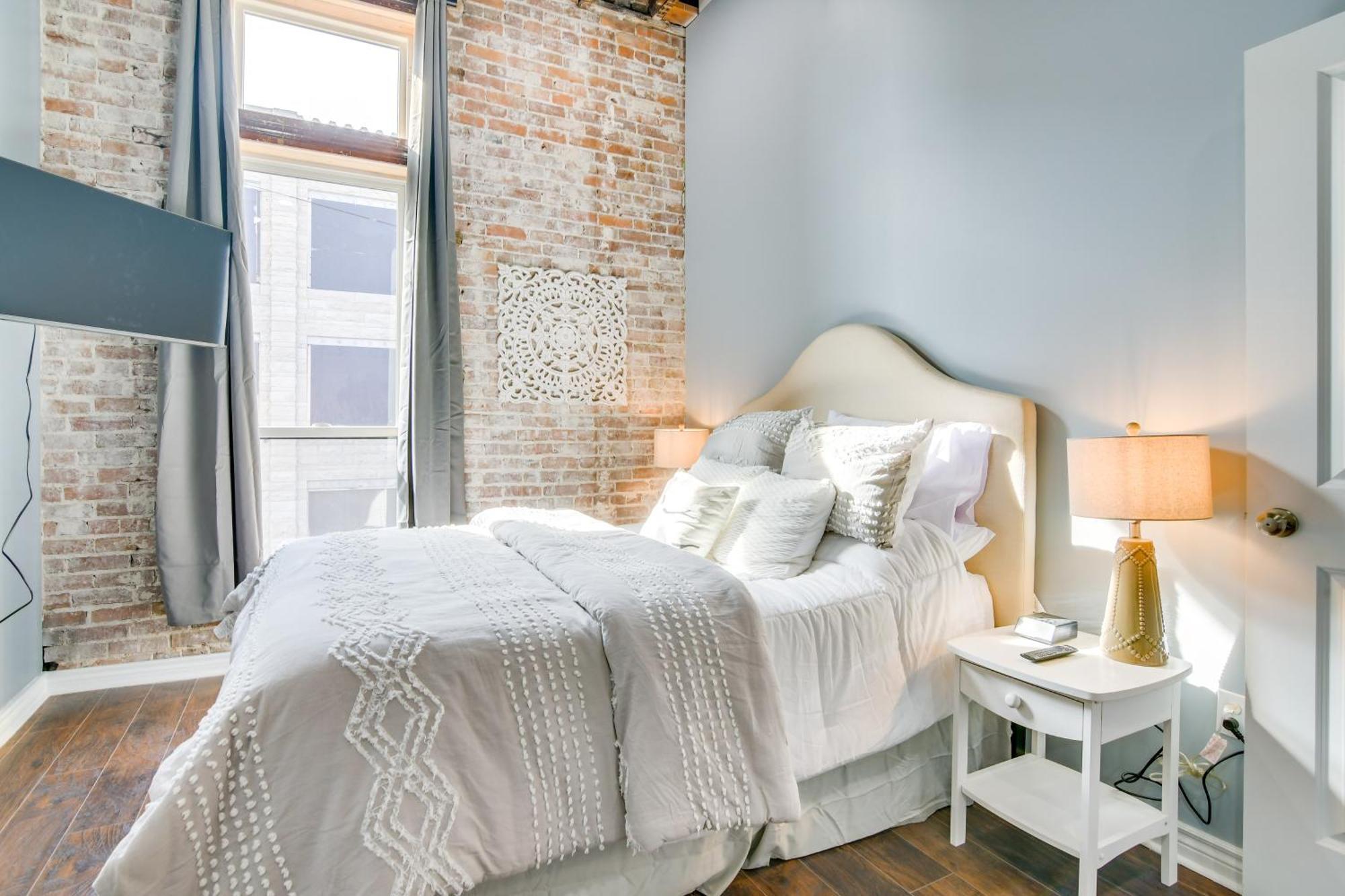 Dtwn Loft In The Heart Of Monett Pets Welcome! Ngoại thất bức ảnh