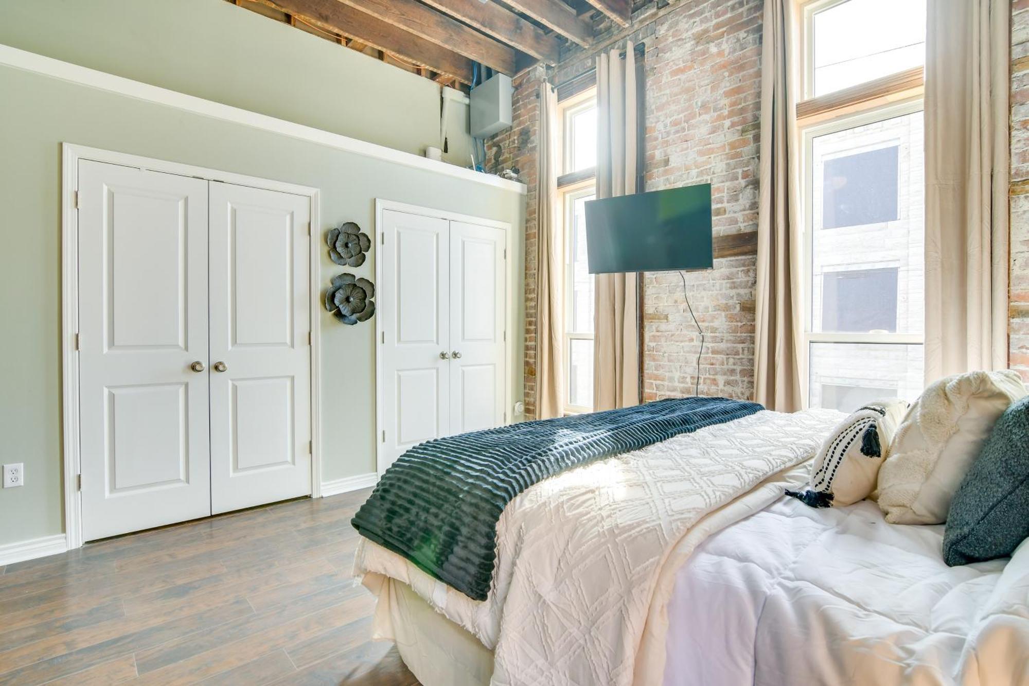 Dtwn Loft In The Heart Of Monett Pets Welcome! Ngoại thất bức ảnh